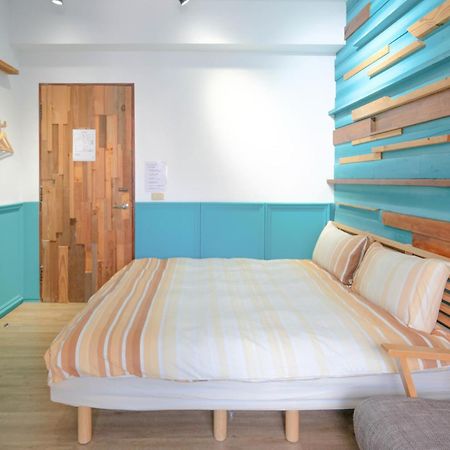 Re+Wood Guesthouse Tainan Eksteriør billede